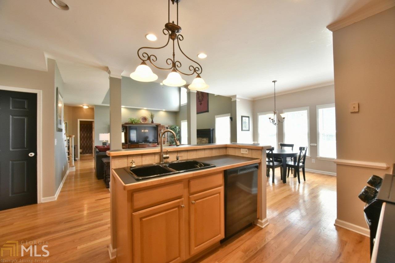 8725 Forest Path Dr, Gainesville, GA 30506 photo 15
