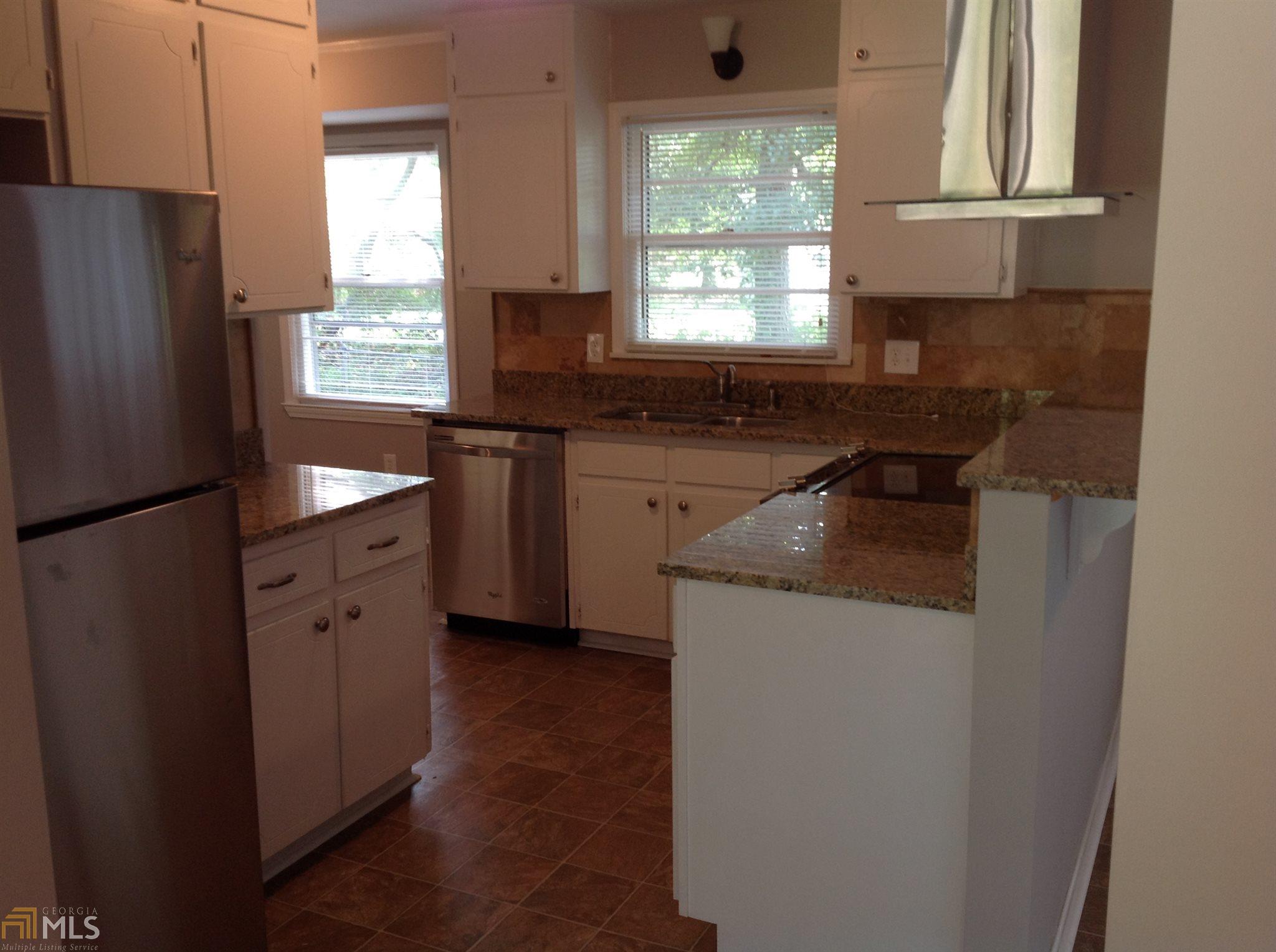 1227 Dove Ct, Morrow, GA 30260 photo 4