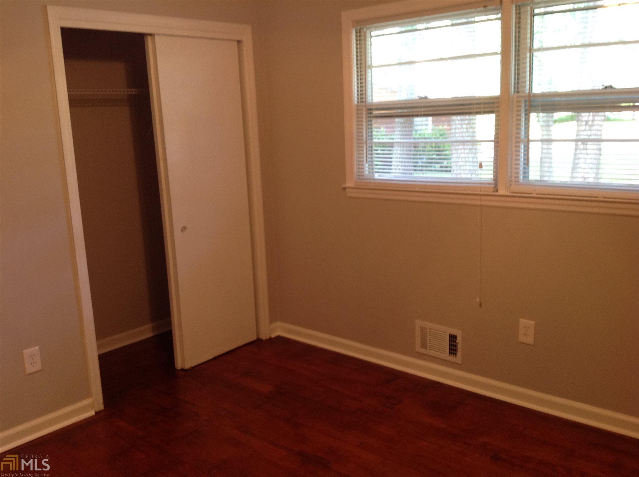 1227 Dove Ct, Morrow, GA 30260 photo 9