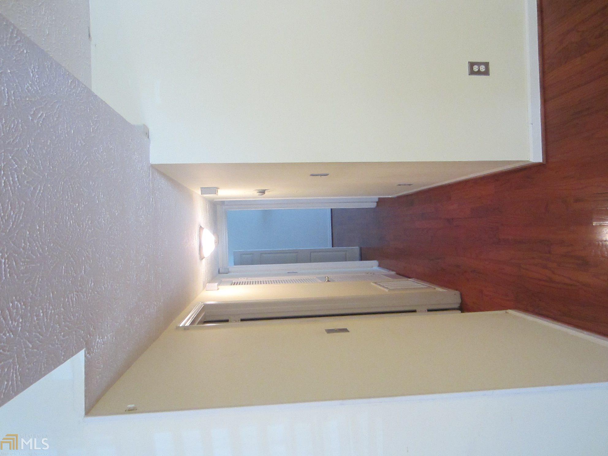 6403 Oakleaf Ln, Morrow, GA 30260 photo 11