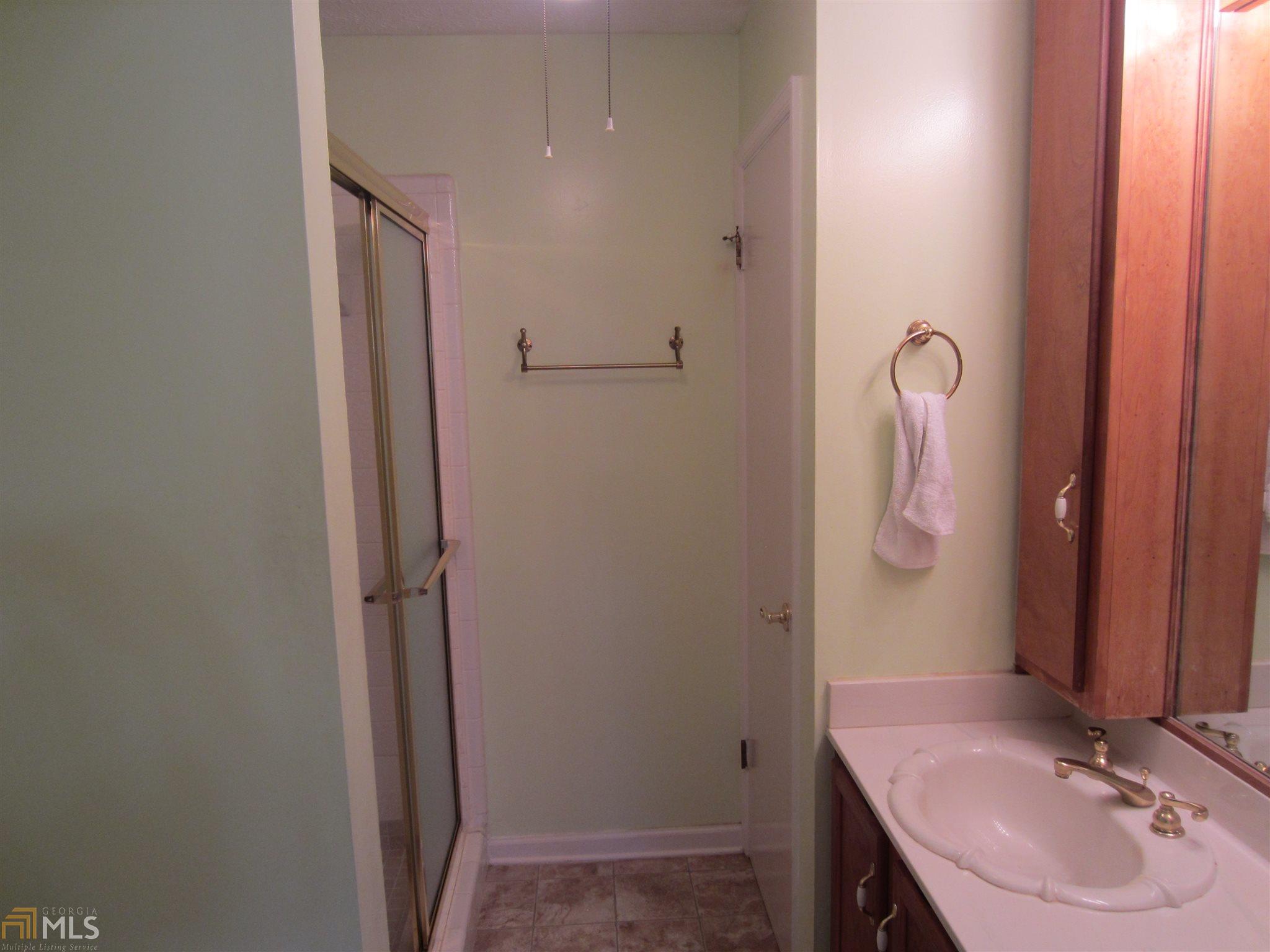 6403 Oakleaf Ln, Morrow, GA 30260 photo 16