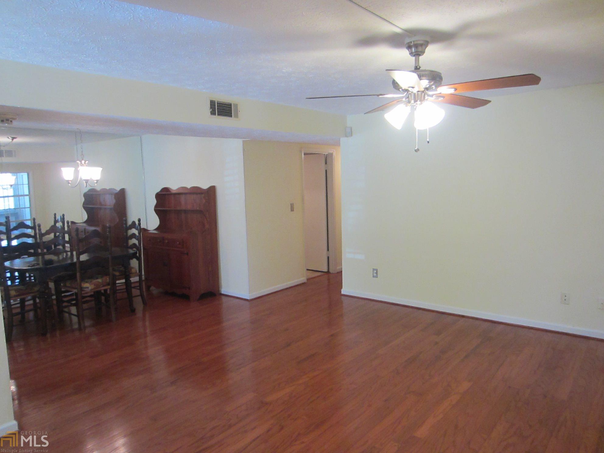 6403 Oakleaf Ln, Morrow, GA 30260 photo 3