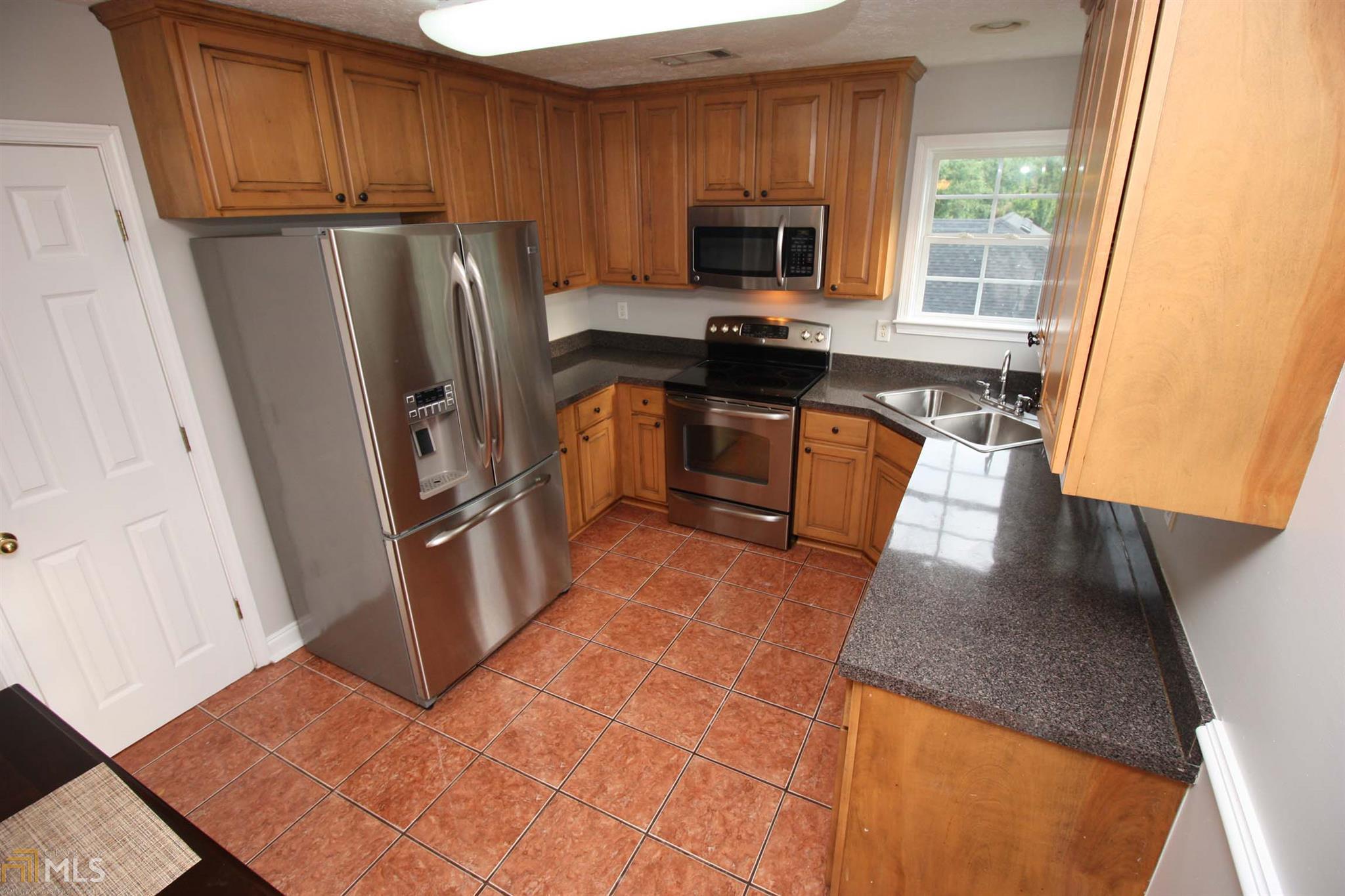 103 Richmond Dr, Lagrange, GA 30240 photo 3