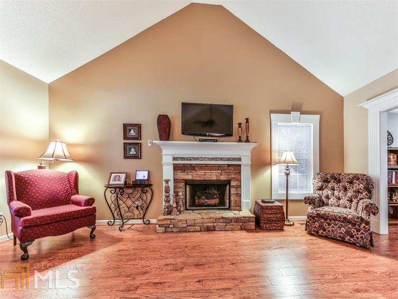 120 Bridgewater Dr, Canton, GA 30115 photo 3