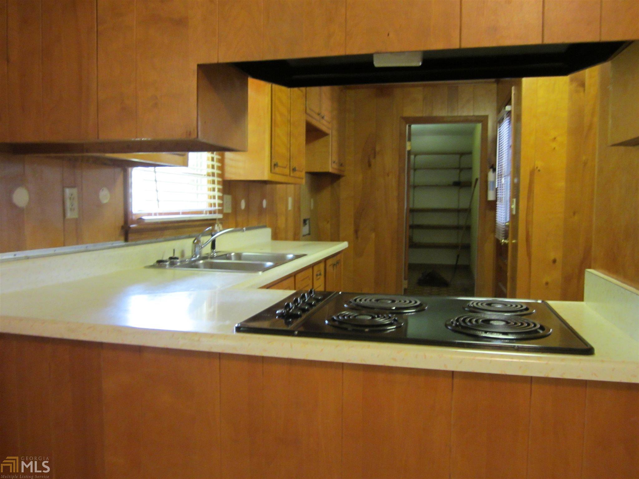 5430 Huron Dr, Morrow, GA 30260 photo 4