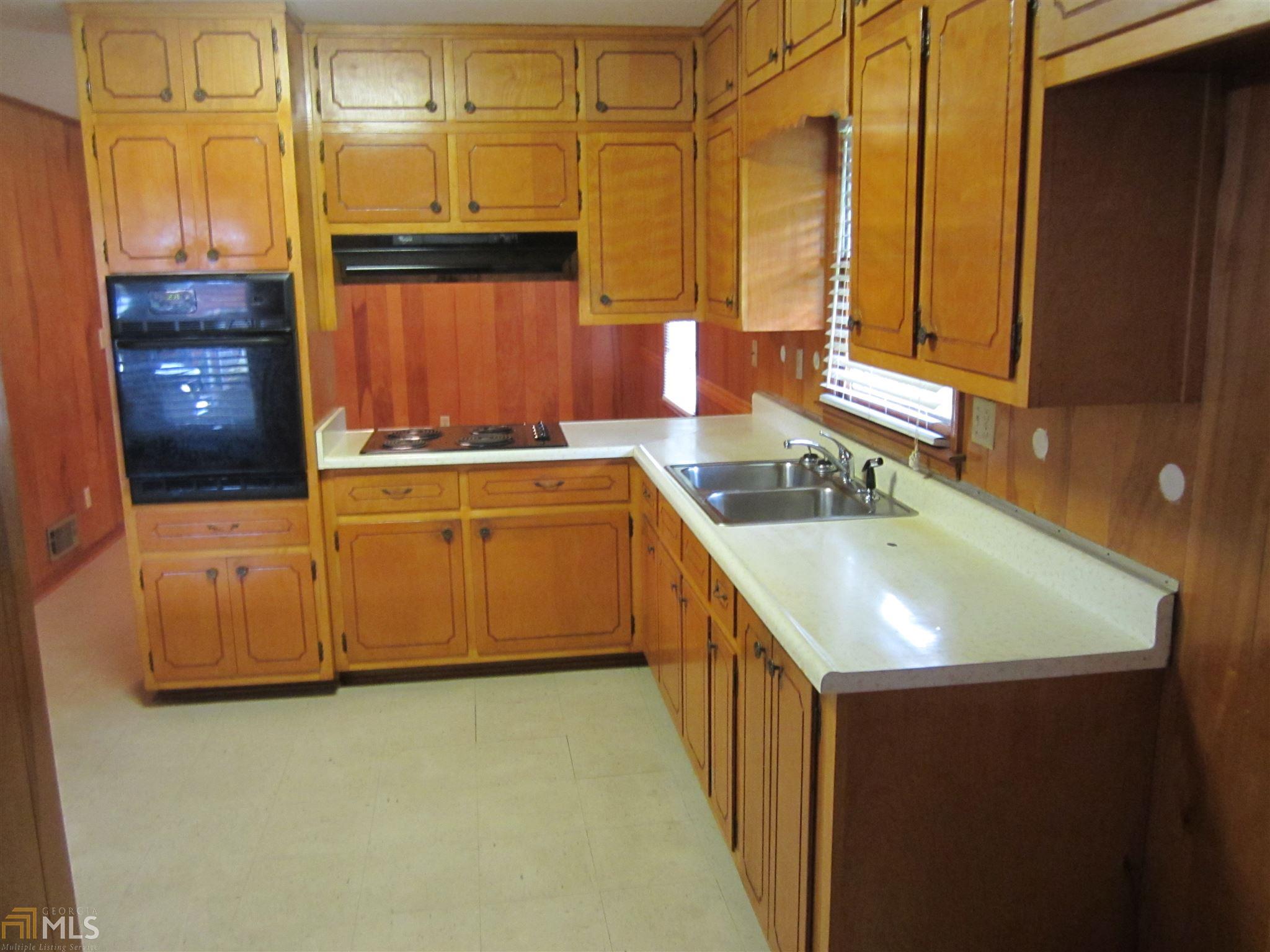 5430 Huron Dr, Morrow, GA 30260 photo 3