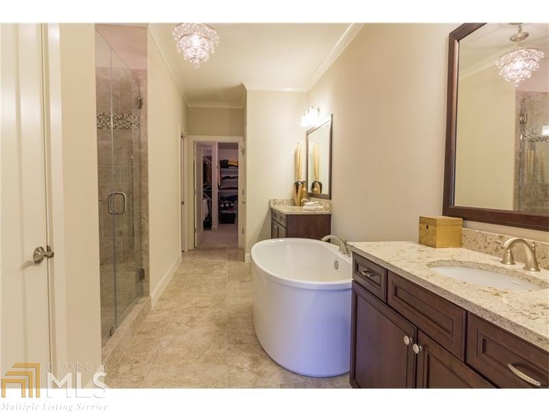 2524 Gatebury Cir, Chamblee, GA 30341 photo 12