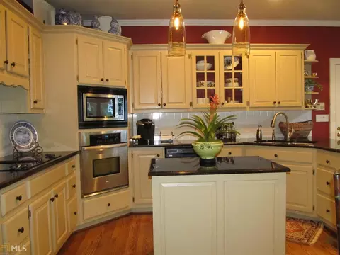 302 Victoria Pt, Lagrange, GA 30240 photo 9