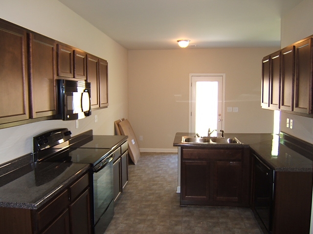 304 Pernell Dr, Hampton, GA 30228 photo 9