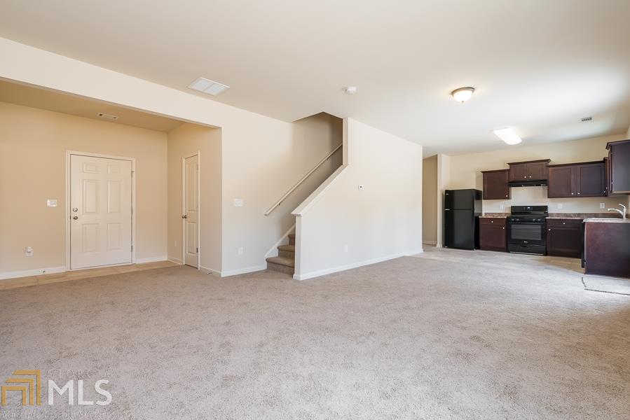 1081 Sutherland Dr, Winder, GA 30680 photo 3