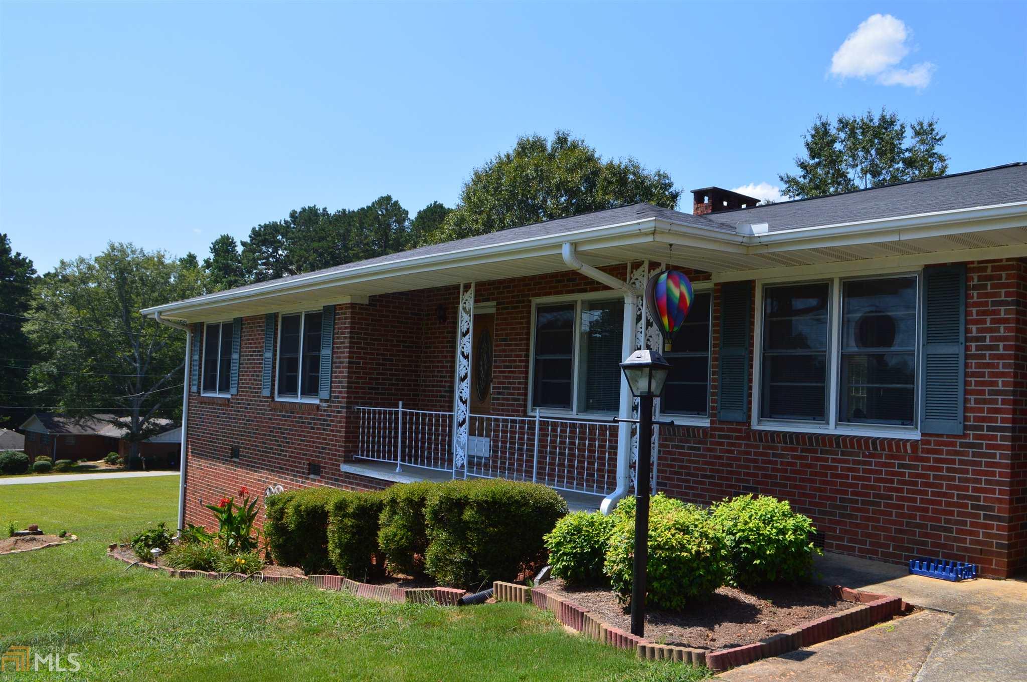 147 Pine Valley Dr, Toccoa, GA 30577 photo 1