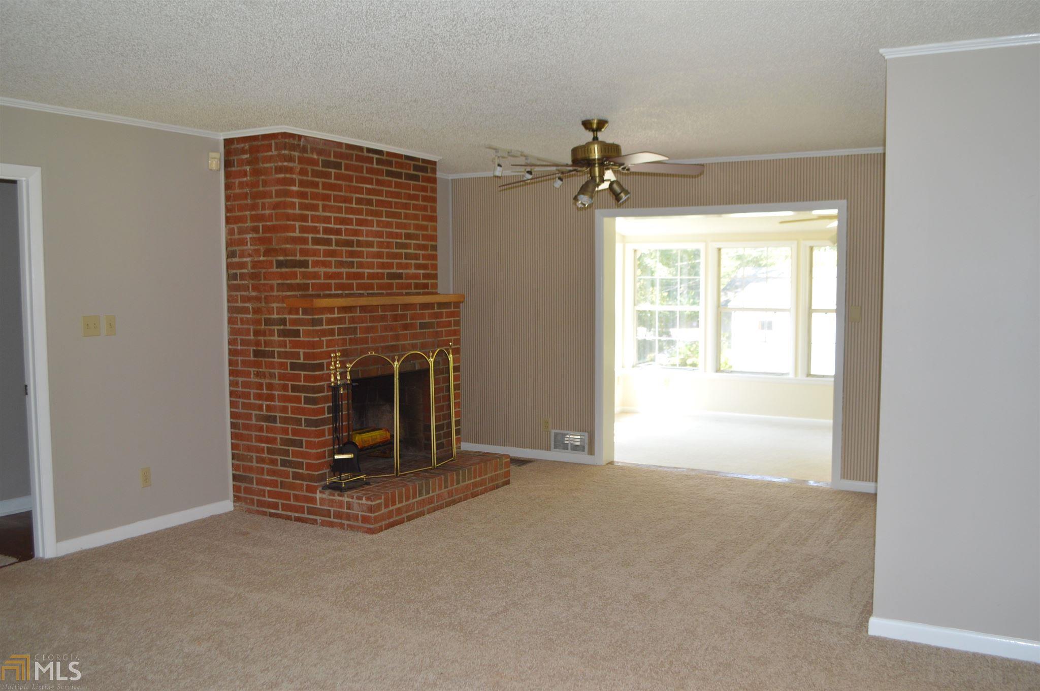 147 Pine Valley Dr, Toccoa, GA 30577 photo 3