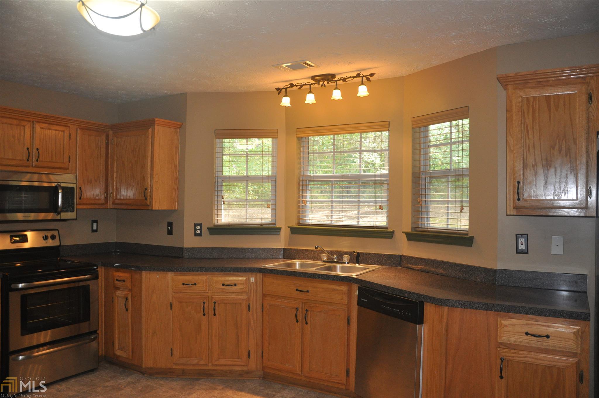 290 Mountainview Dr, Covington, GA 30016 photo 4