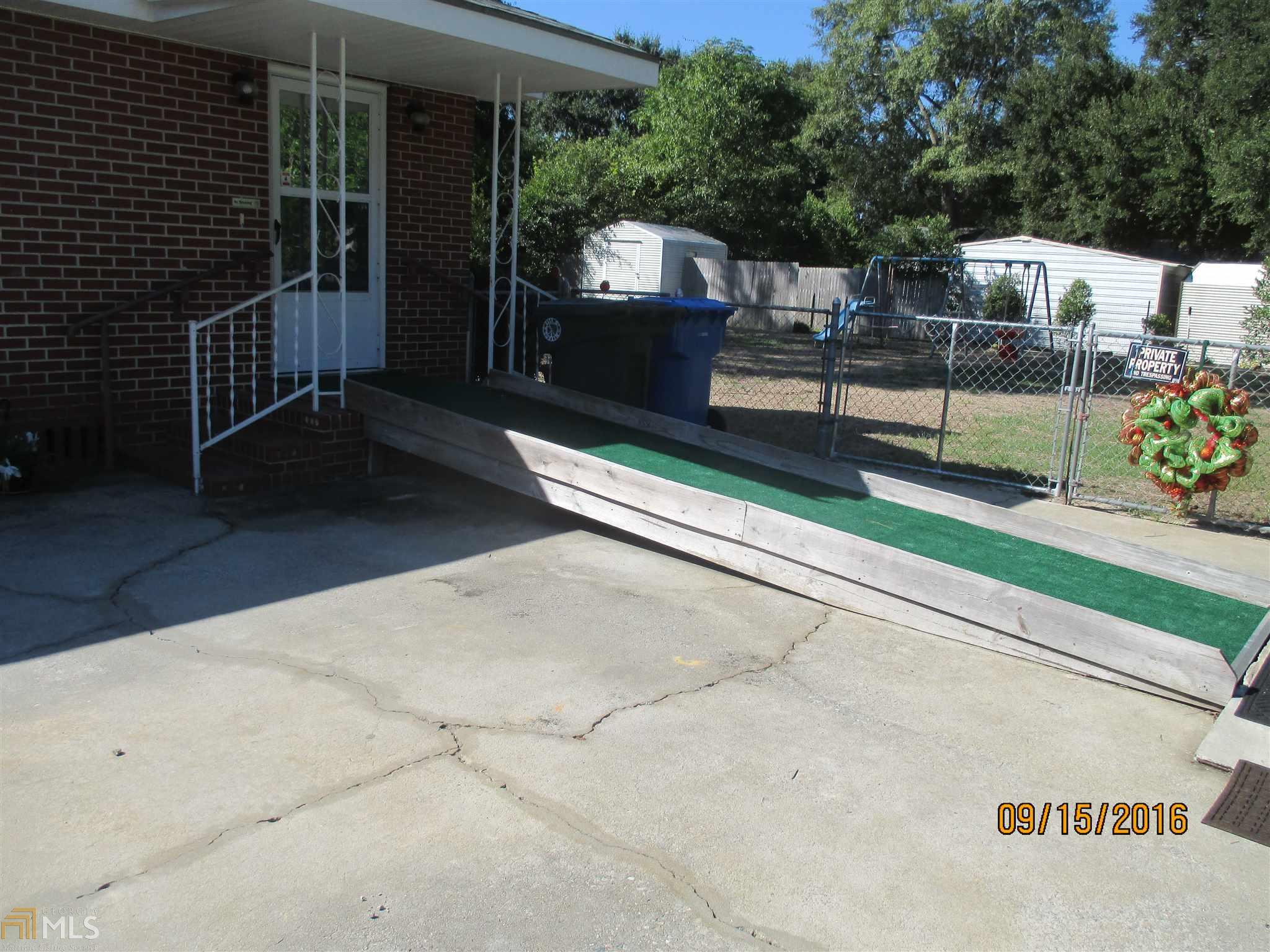 208 Comer Dr, Dublin, GA 31021 photo 5