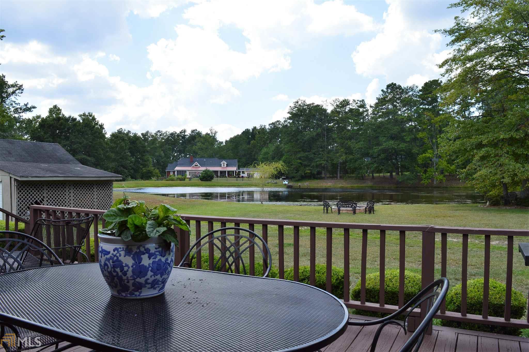 112 Cherokee Dr, Barnesville, GA 30204 photo 3