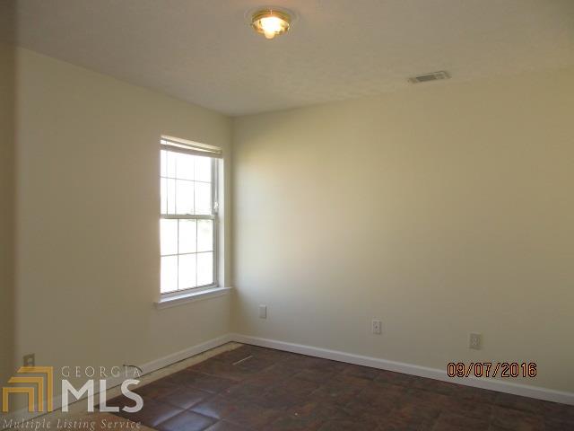 1353 Leicster Ct, Hampton, GA 30228 photo 9