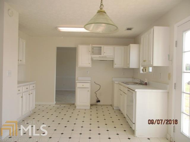 1353 Leicster Ct, Hampton, GA 30228 photo 2