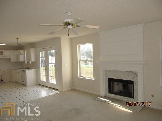 1353 Leicster Ct, Hampton, GA 30228 photo 4