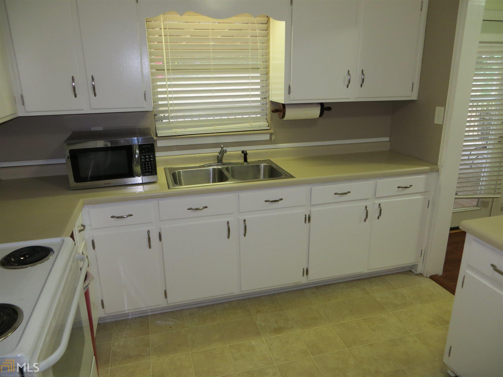 345 Wilson Dr, Commerce, GA 30529 photo 2