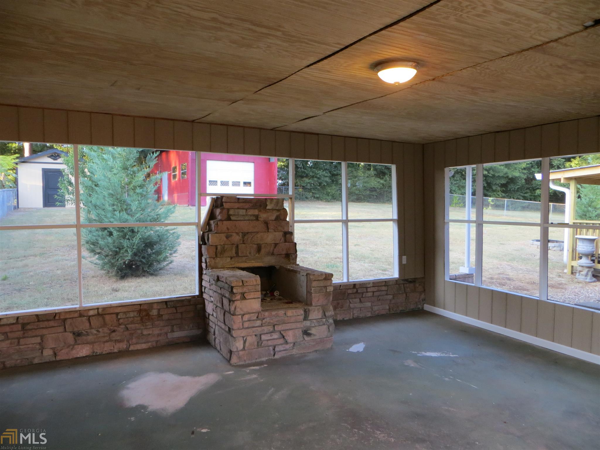 345 Wilson Dr, Commerce, GA 30529 photo 4