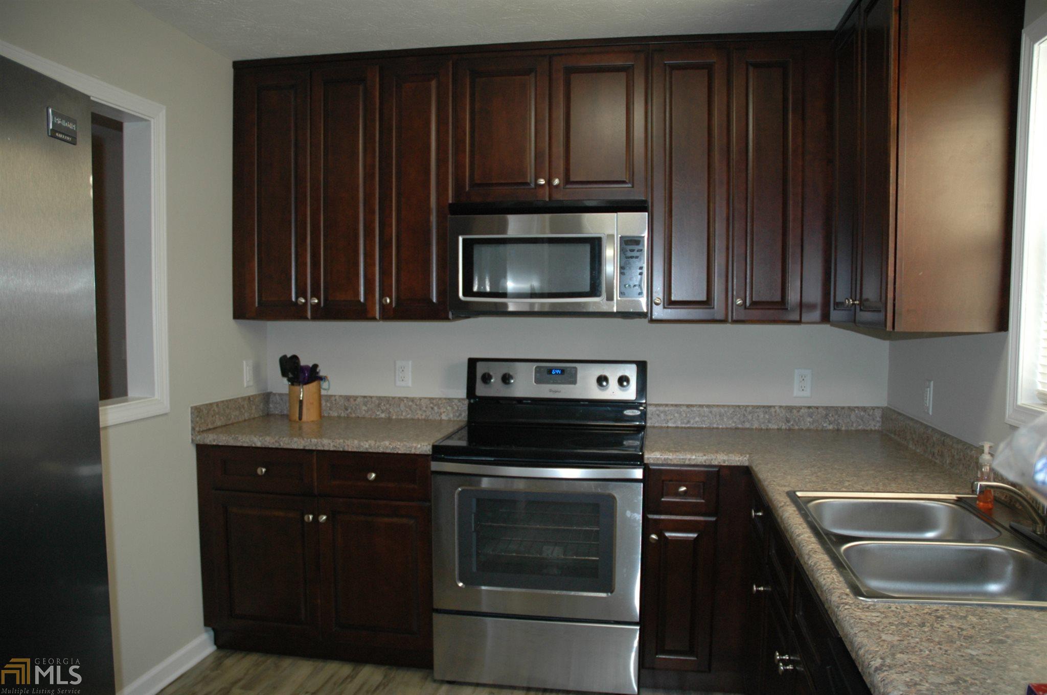 216 Cosby Dr, Lagrange, GA 30240 photo 2