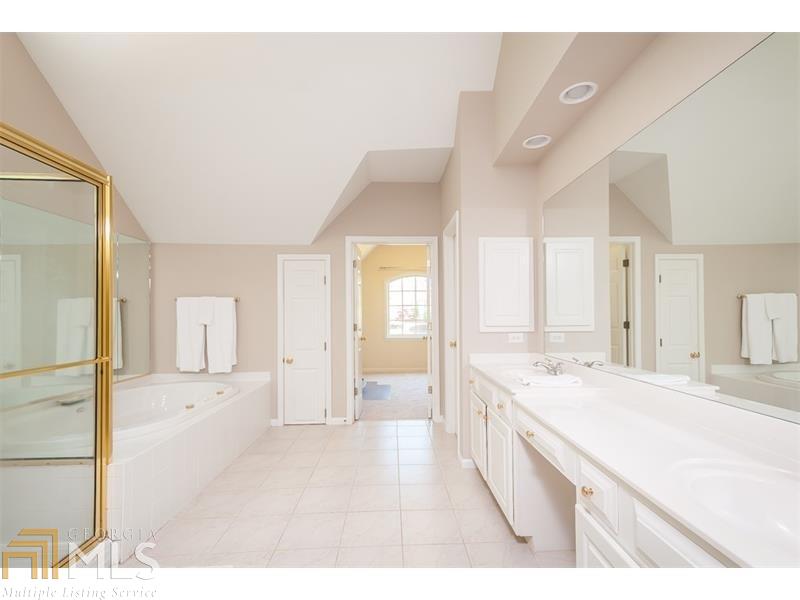 208 Forestview Dr, Suwanee, GA 30024 photo 12