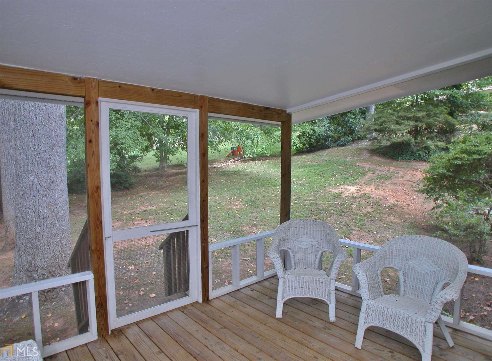 351 Chambers Ave, Cornelia, GA 30531 photo 3