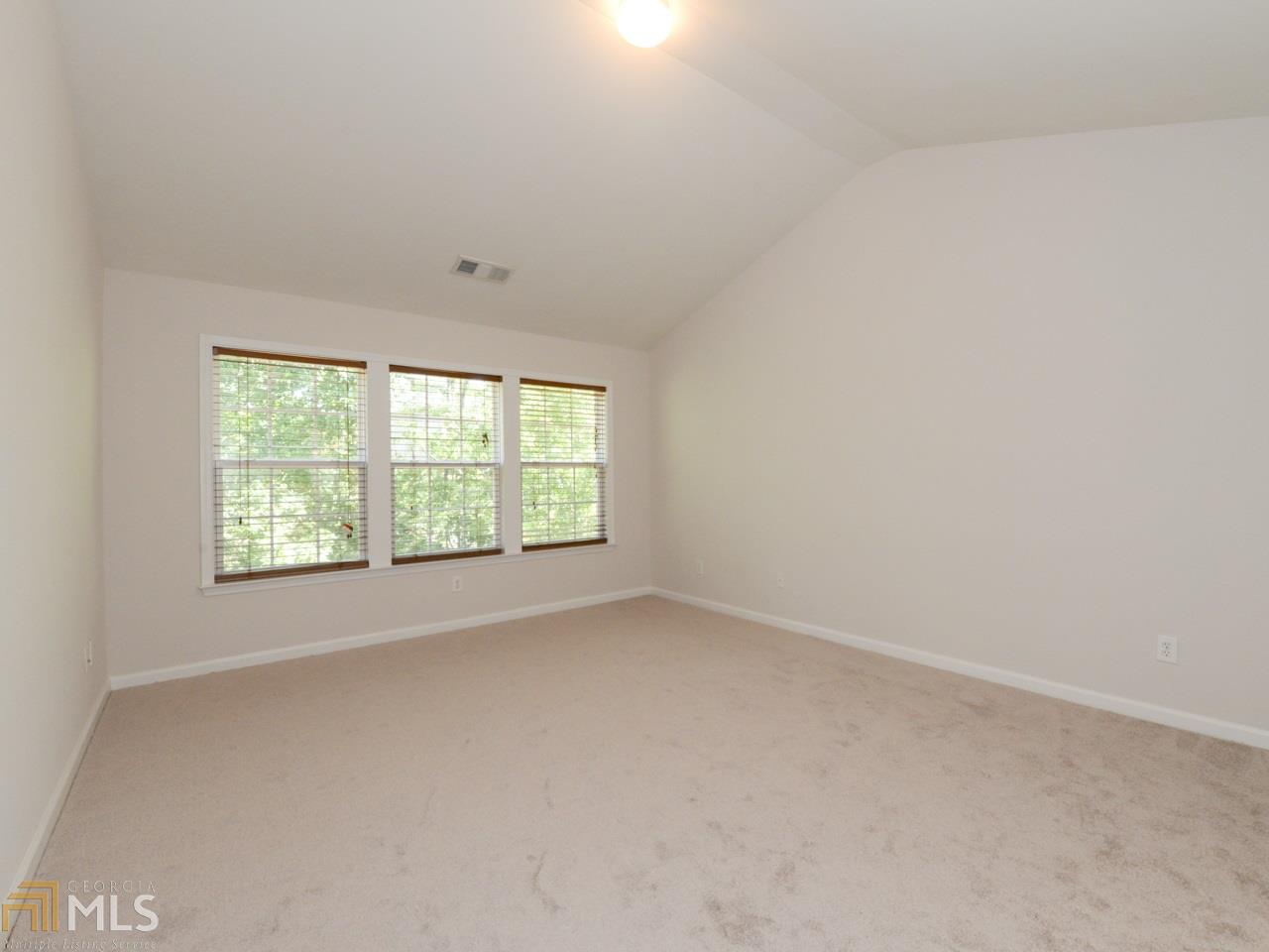 520 Hammersmith Dr, Suwanee, GA 30024 photo 11