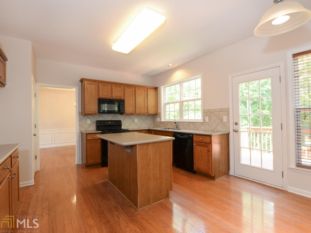520 Hammersmith Dr, Suwanee, GA 30024 photo 9