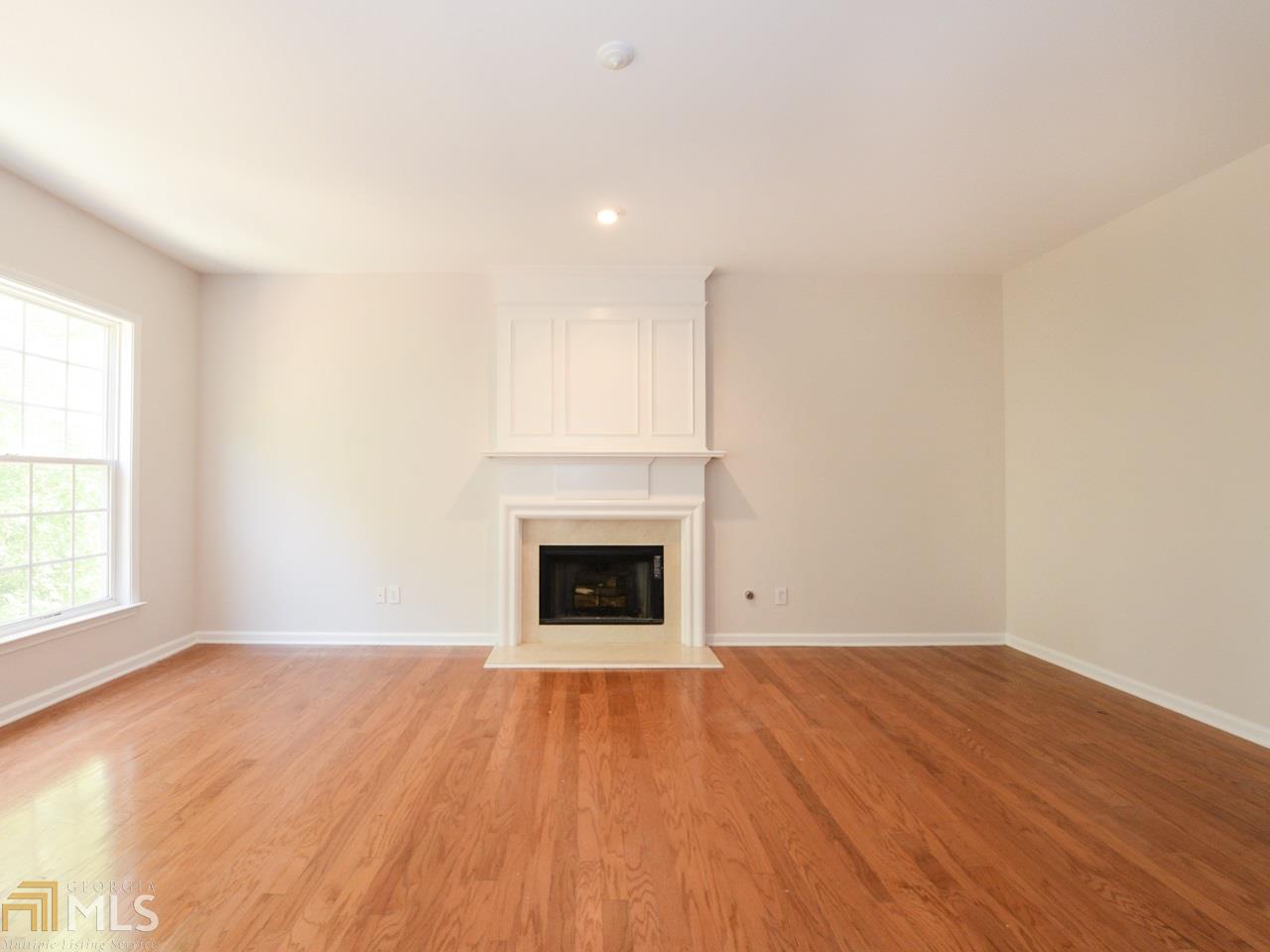 520 Hammersmith Dr, Suwanee, GA 30024 photo 3