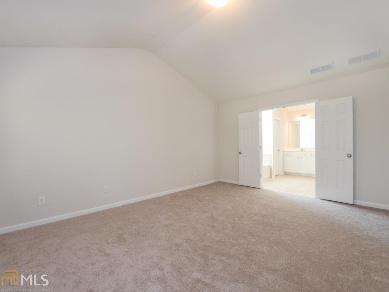 520 Hammersmith Dr, Suwanee, GA 30024 photo 13