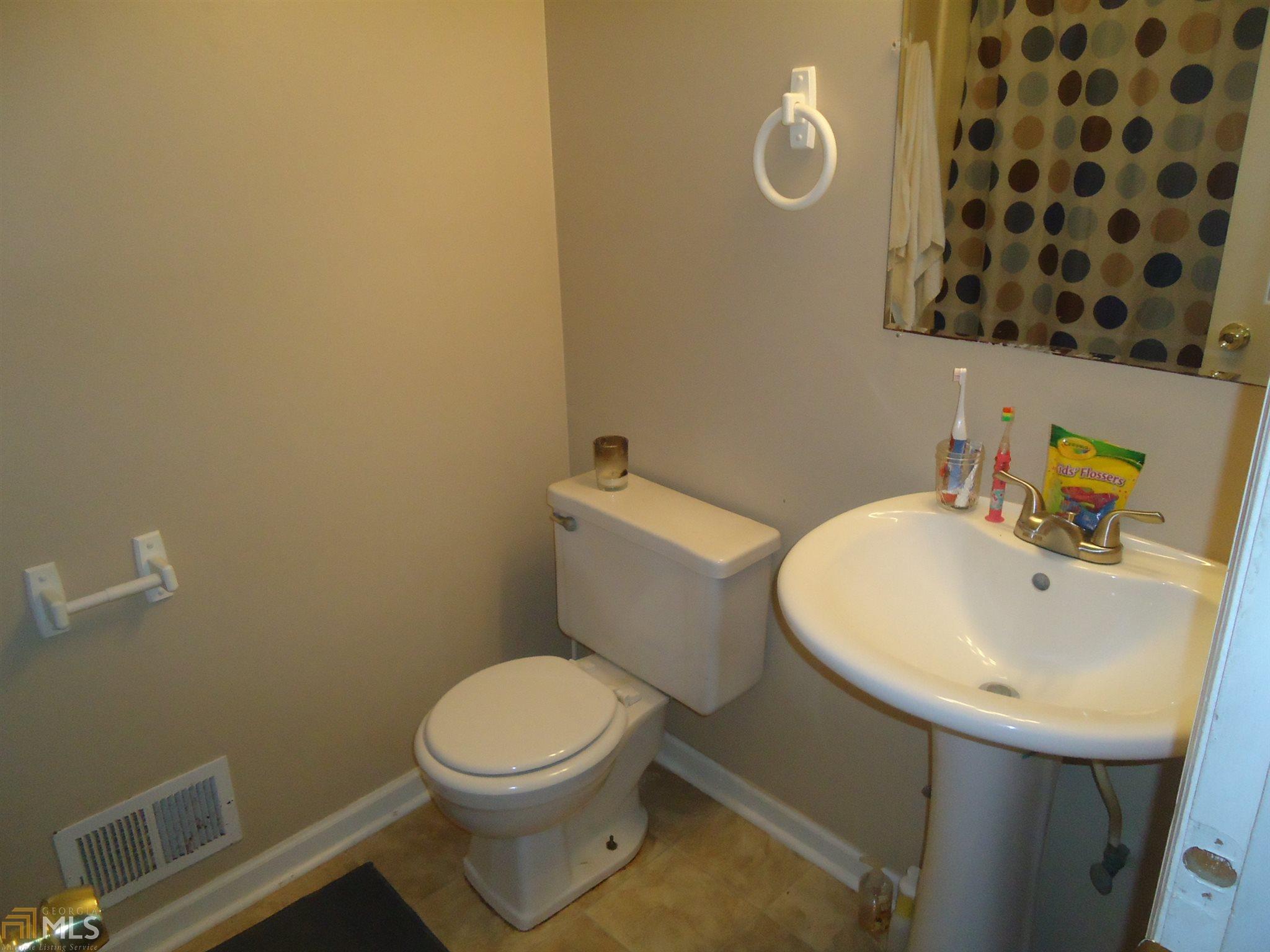 220 Pinehaven Dr, Lagrange, GA 30240 photo 12