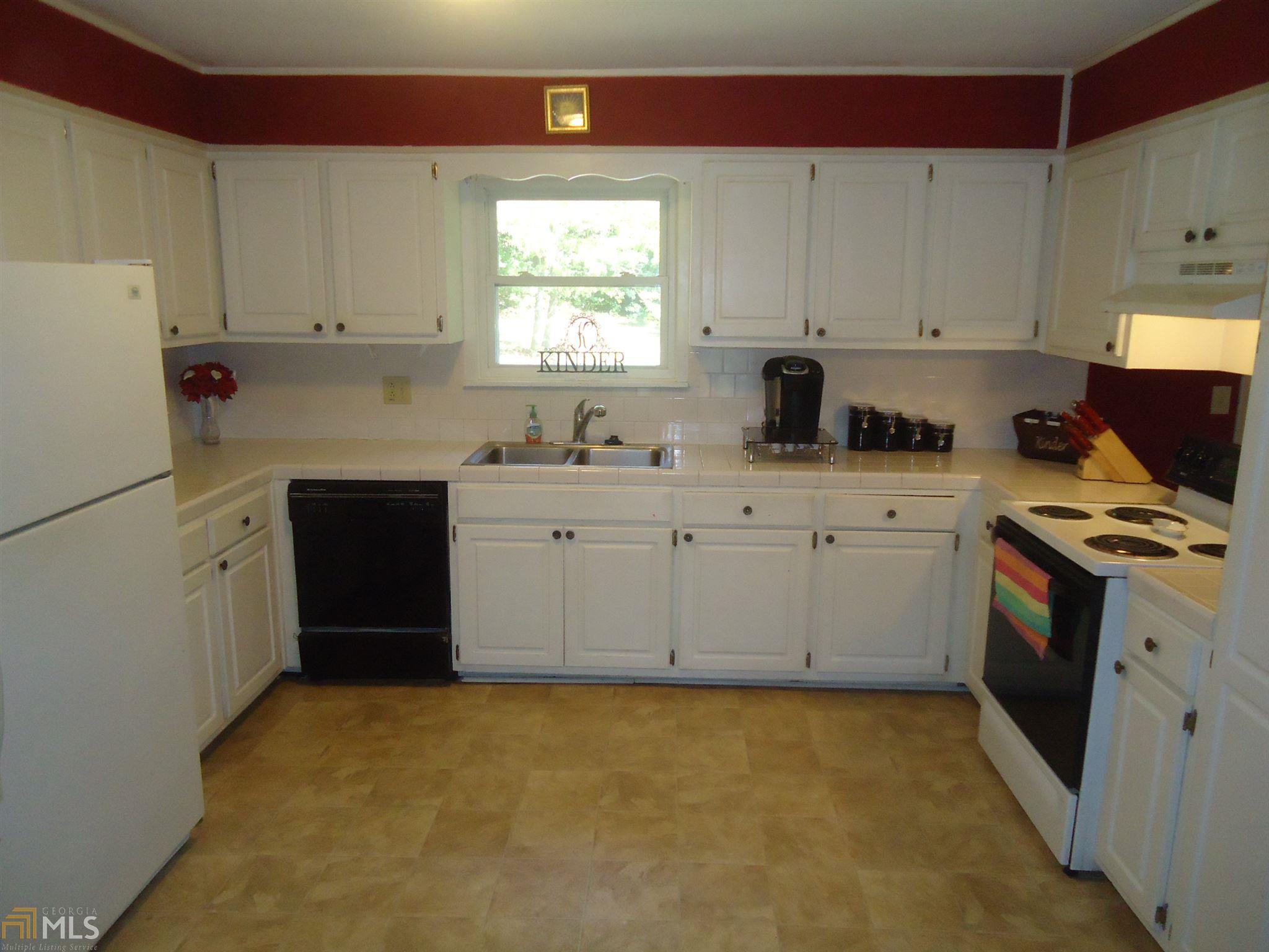 220 Pinehaven Dr, Lagrange, GA 30240 photo 4