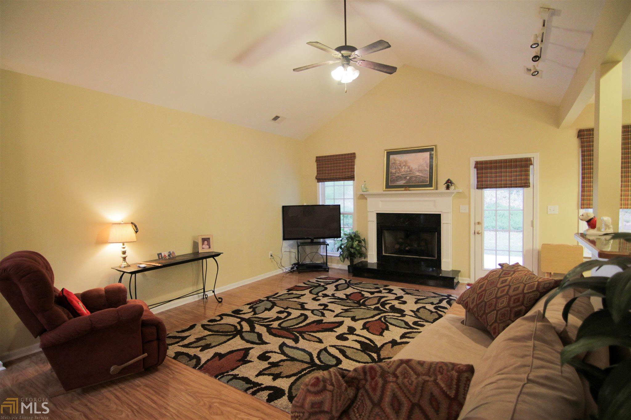 38 Kathleen Ct, Colbert, GA 30628 photo 4