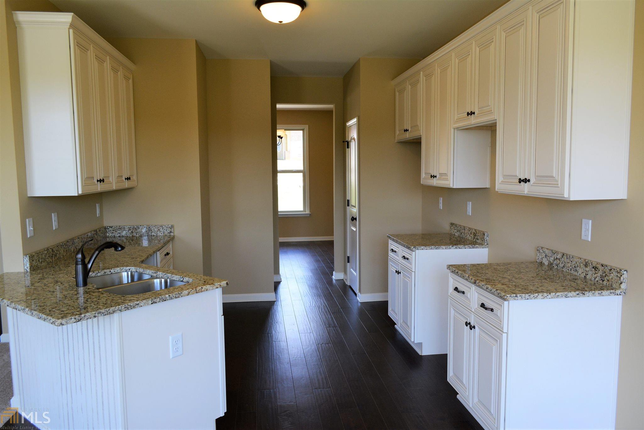 213 N Pointe Dr, Lagrange, GA 30241 photo 6