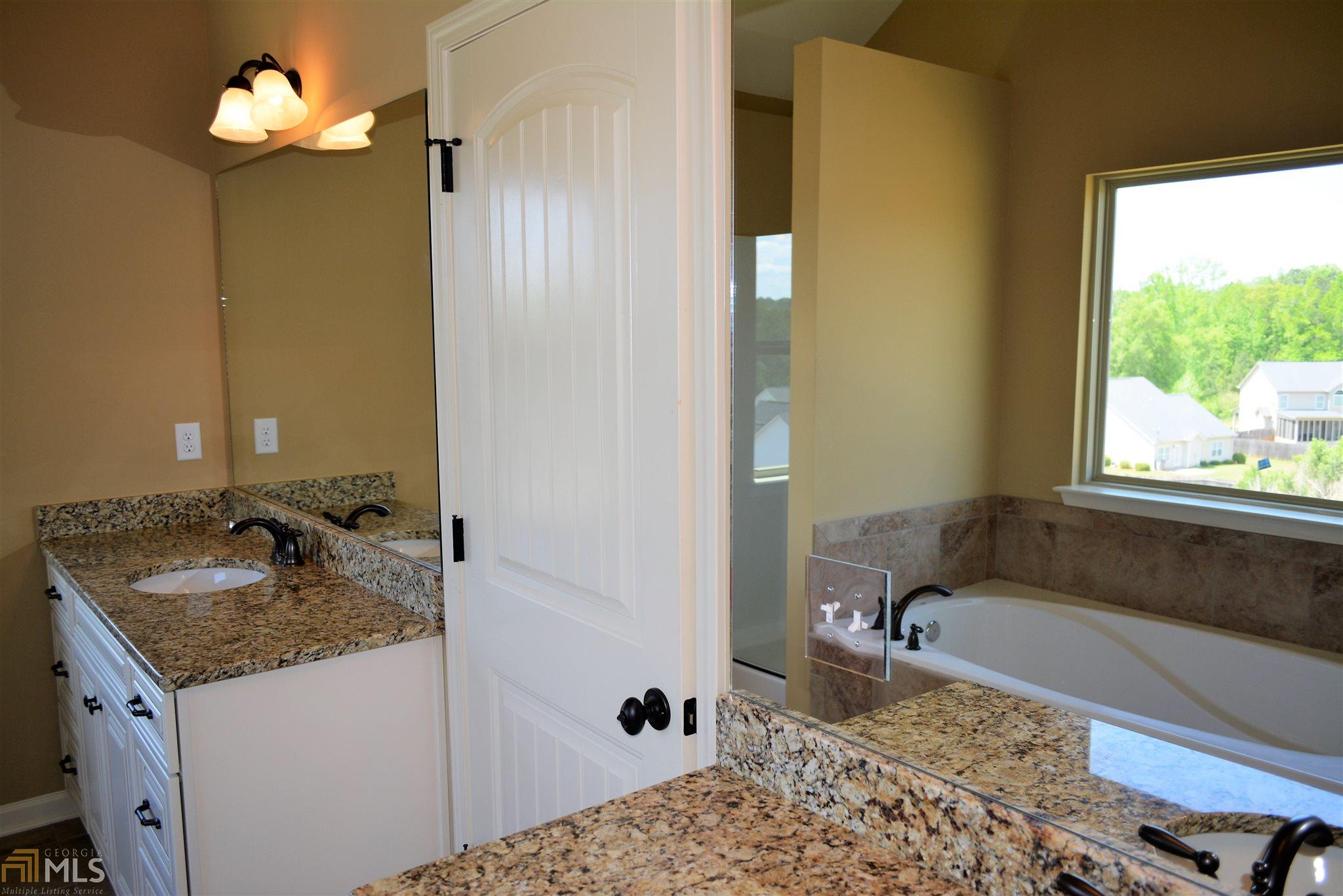 213 N Pointe Dr, Lagrange, GA 30241 photo 22