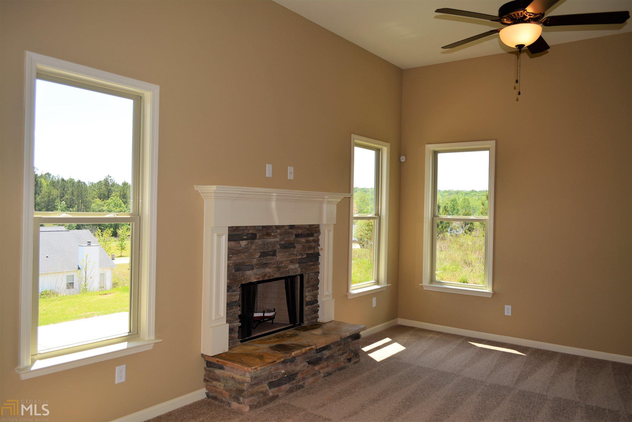 213 N Pointe Dr, Lagrange, GA 30241 photo 11