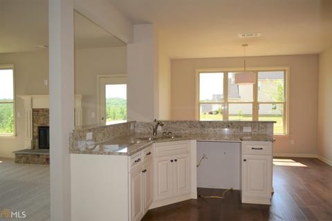 301 Phipps Dr, Lagrange, GA 30241 photo 9