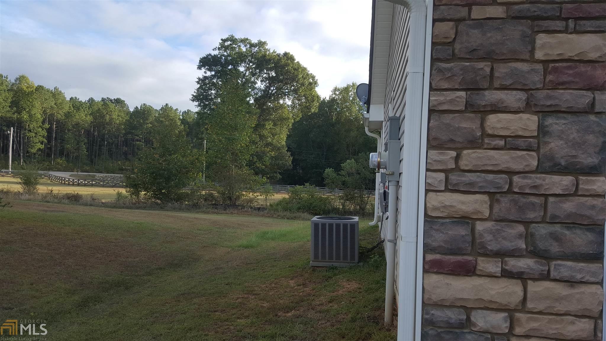 405 Baldwin Park Dr, Lagrange, GA 30241 photo 2