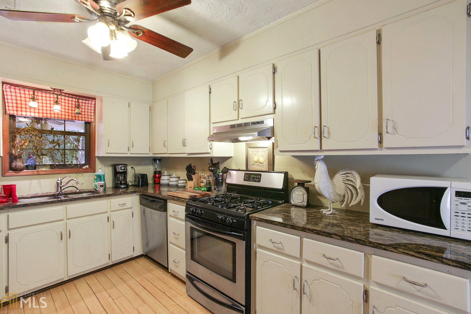 405 Michael Rd, Tyrone, GA 30290 photo 8