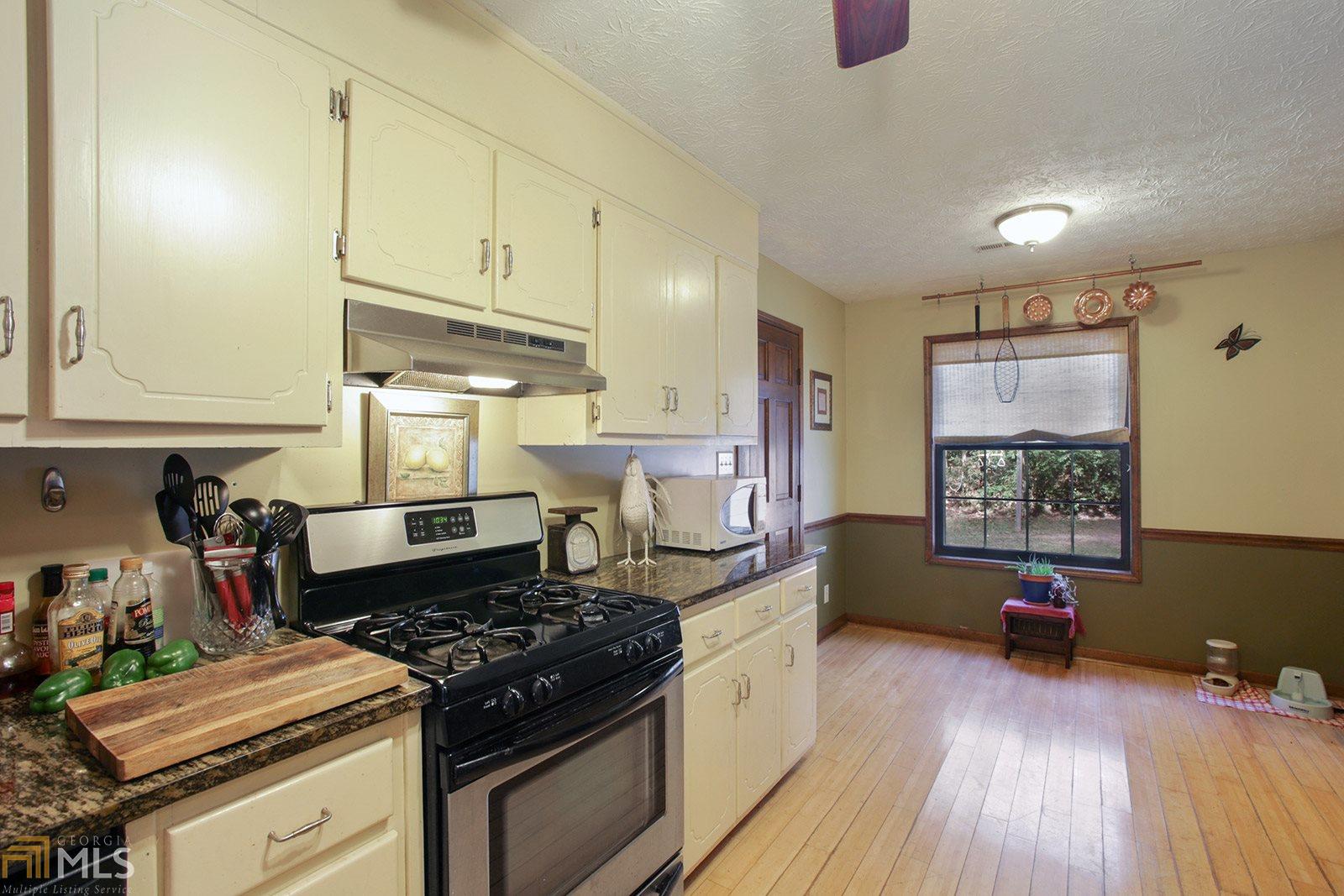 405 Michael Rd, Tyrone, GA 30290 photo 9