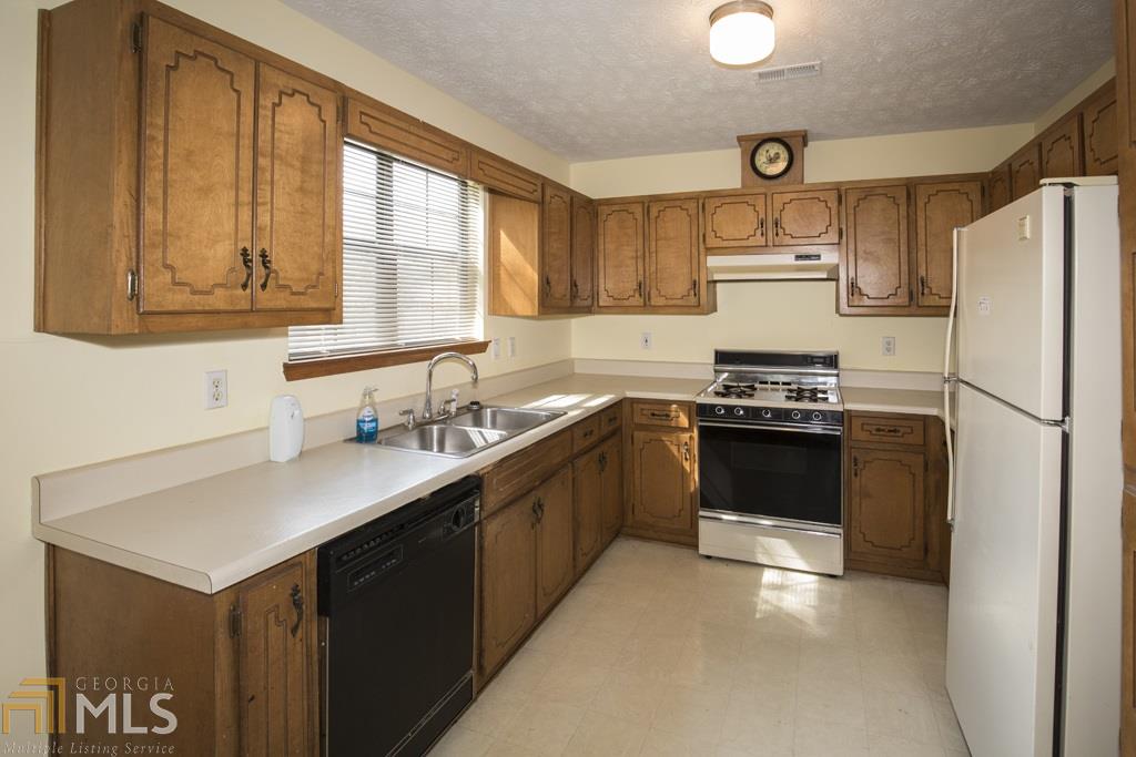 1305 Bugle Ct, Hampton, GA 30228 photo 10