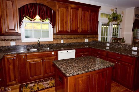 5237 Monarch Dr, Gainesville, GA 30506 photo 6