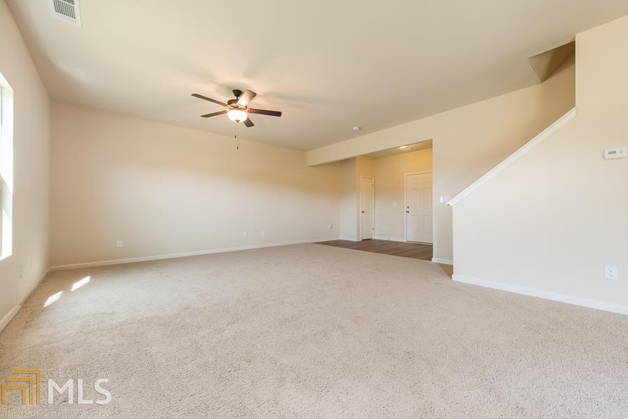 1460 Turning Leaf Ln, Pendergrass, GA 30567 photo 2