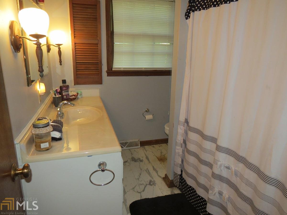 472 Valley Dr, Toccoa, GA 30577 photo 23