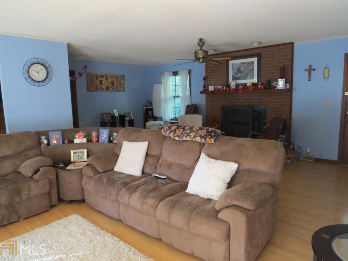 472 Valley Dr, Toccoa, GA 30577 photo 7