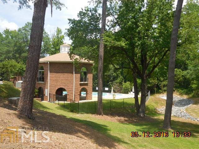 556 High Point Dr, Macon, GA 31210 photo 5