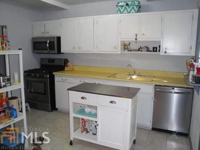 3013 Villa Esta Dr, Chamblee, GA 30341 photo 4