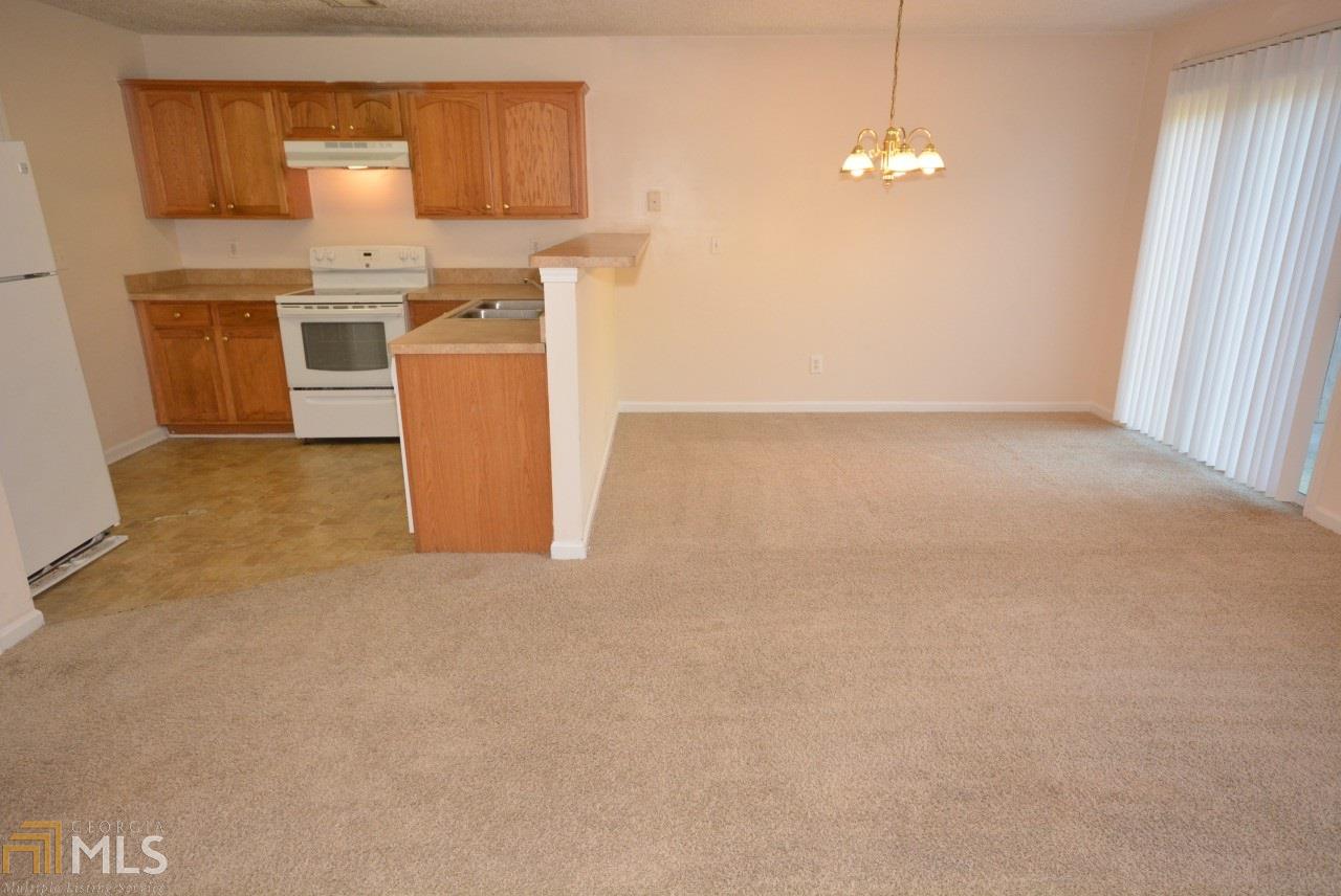 7126 Georges Way, Morrow, GA 30260 photo 4