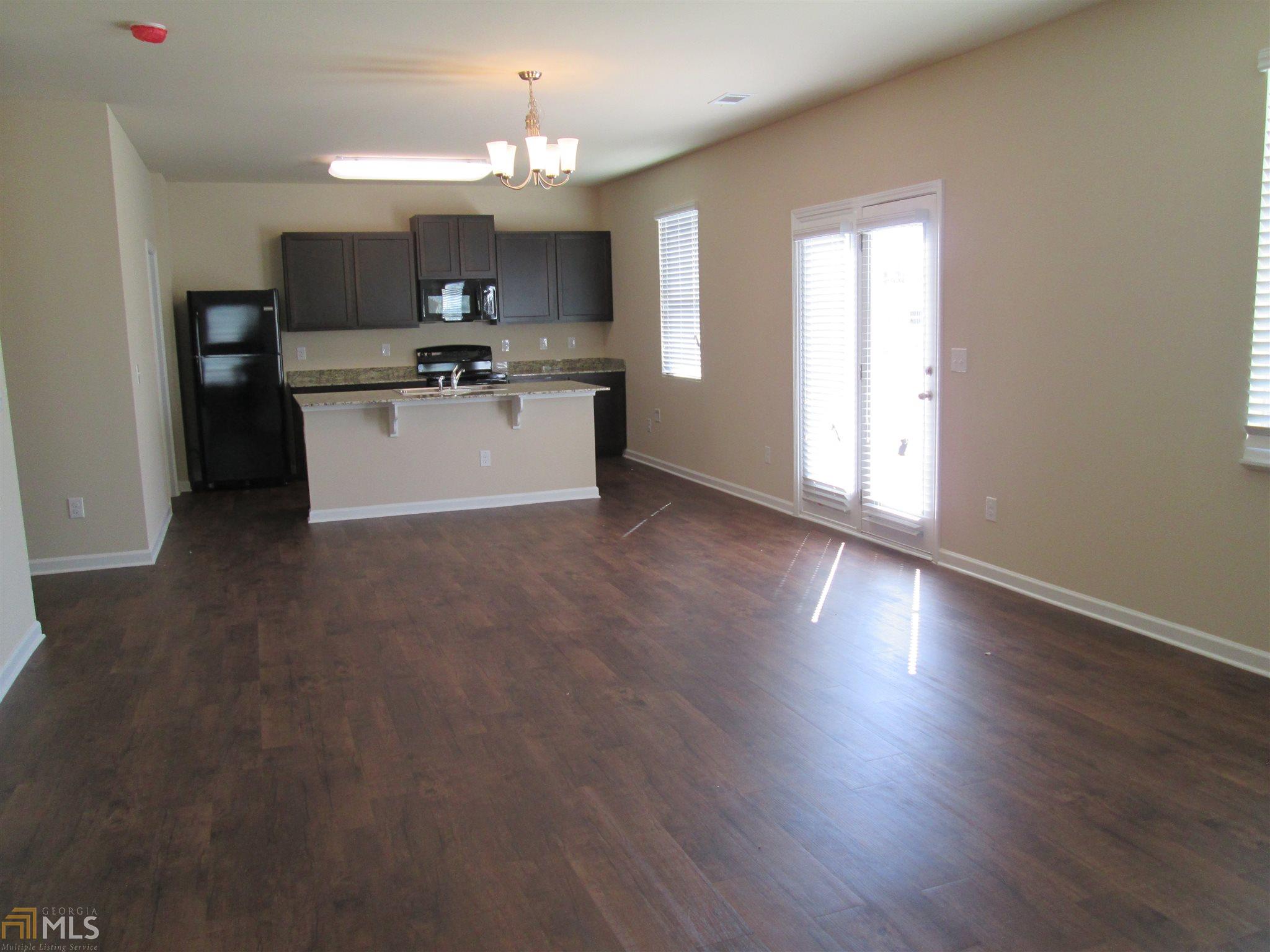 2204 Sawgrass Dr, Hampton, GA 30228 photo 4